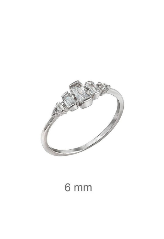 Anillo con Circonitas en Plata Ley